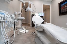 Modern dental operatory chair